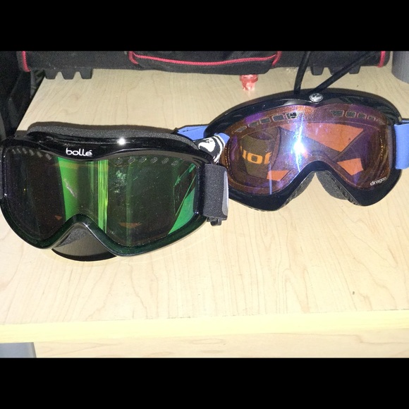 Snow board, with dragon and bolle goggles-n-boots - Picture 8 of 8